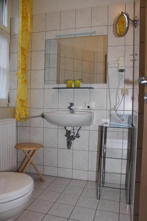 Landgasthof Neue Schaenke ケーニッヒスシュタイン・アン・デ・エルベ 部屋 写真